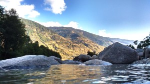 Beas_River,_Kullu_Valley